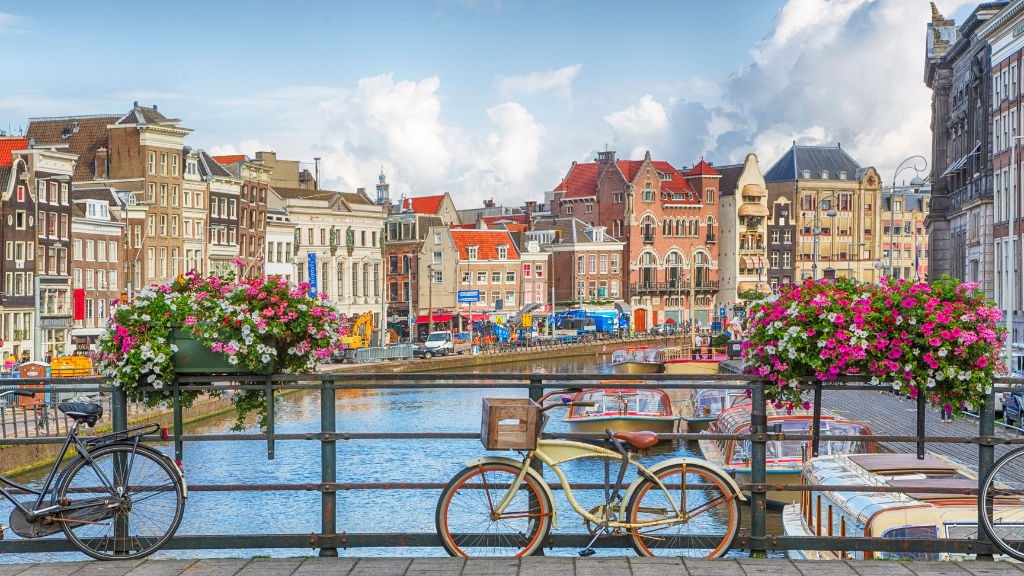 Amsterdam with Kids: Family Friendly City Guide